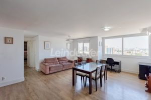 Apartamento para alugar com 72m², 2 dormitórios, 2 vagas no bairro Higienópolis em Porto Alegre - Foto 1