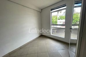 Sala para alugar com 102m² no bairro Floresta em Porto Alegre - Foto 5