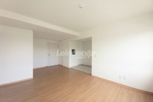 Apartamento para alugar com 62m², 2 dormitórios, 1 vaga no bairro Jardim do Salso em Porto Alegre - Foto 2