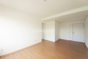 Apartamento para alugar com 62m², 2 dormitórios, 1 vaga no bairro Jardim do Salso em Porto Alegre - Foto 3