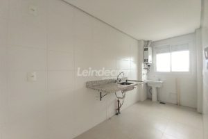 Apartamento para alugar com 62m², 2 dormitórios, 1 vaga no bairro Jardim do Salso em Porto Alegre - Foto 13