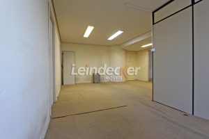 Sala para alugar com 75m² no bairro Centro em Porto Alegre - Foto 9