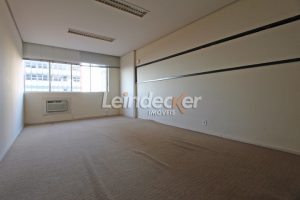 Sala para alugar com 75m² no bairro Centro em Porto Alegre - Foto 10
