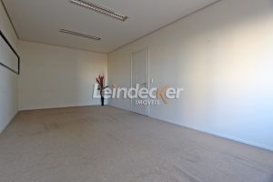 Sala para alugar com 75m² no bairro Centro em Porto Alegre - Foto 11