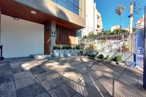 Prédio para alugar com 600m², 1 vaga no bairro Petrópolis em Porto Alegre - Foto 2