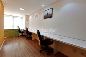 Prédio para alugar com 600m², 1 vaga no bairro Petrópolis em Porto Alegre - Foto 11