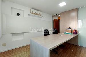 Prédio para alugar com 600m², 1 vaga no bairro Petrópolis em Porto Alegre - Foto 16