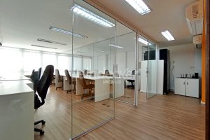 Prédio para alugar com 600m², 1 vaga no bairro Petrópolis em Porto Alegre - Foto 21