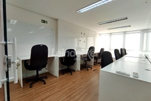 Prédio para alugar com 600m², 1 vaga no bairro Petrópolis em Porto Alegre - Foto 22