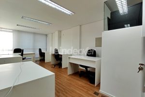 Prédio para alugar com 600m², 1 vaga no bairro Petrópolis em Porto Alegre - Foto 23