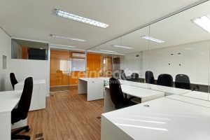 Prédio para alugar com 600m², 1 vaga no bairro Petrópolis em Porto Alegre - Foto 24