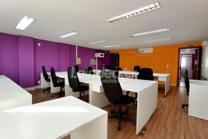 Prédio para alugar com 600m², 1 vaga no bairro Petrópolis em Porto Alegre - Foto 30