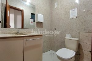 Prédio para alugar com 600m², 1 vaga no bairro Petrópolis em Porto Alegre - Foto 35