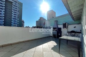 Prédio para alugar com 600m², 1 vaga no bairro Petrópolis em Porto Alegre - Foto 44