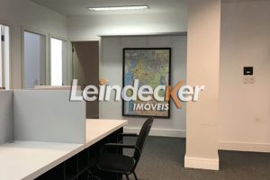 Sala para alugar com 110m² no bairro Centro em Porto Alegre - Foto 8