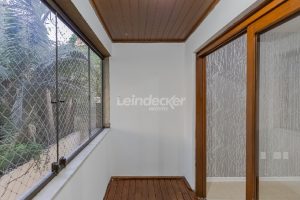 Apartamento para alugar com 100m², 3 dormitórios, 2 vagas no bairro Passo d'Areia em Porto Alegre - Foto 7