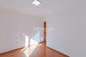 Apartamento para alugar com 100m², 3 dormitórios, 2 vagas no bairro Passo d'Areia em Porto Alegre - Foto 11