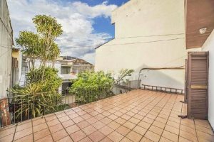 Casa Comercial para alugar com 240m², 4 dormitórios, 2 vagas no bairro Azenha em Porto Alegre - Foto 25