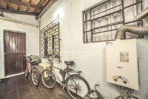 Casa Comercial para alugar com 240m², 4 dormitórios, 2 vagas no bairro Azenha em Porto Alegre - Foto 27