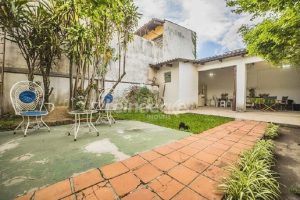 Casa Comercial para alugar com 240m², 4 dormitórios, 2 vagas no bairro Azenha em Porto Alegre - Foto 32