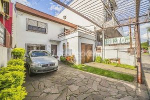 Casa Comercial para alugar com 240m², 4 dormitórios, 2 vagas no bairro Azenha em Porto Alegre - Foto 33