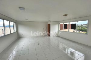 Sala para alugar com 45m², 1 vaga no bairro Espirito Santo em Porto Alegre - Foto 1