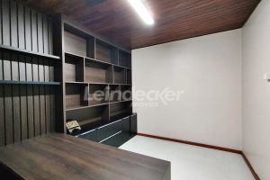 Casa Comercial para alugar com 150m², 4 vagas no bairro Floresta em Porto Alegre - Foto 4