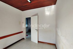 Casa Comercial para alugar com 150m², 4 vagas no bairro Floresta em Porto Alegre - Foto 11