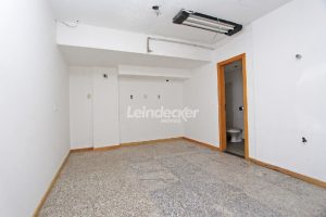 Prédio para alugar com 2.400m², 11 vagas no bairro Petrópolis em Porto Alegre - Foto 39