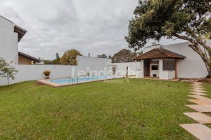 Casa Comercial para alugar com 306m², 4 dormitórios, 4 vagas no bairro Três Figueiras em Porto Alegre - Foto 36