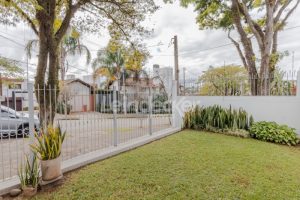 Casa Comercial para alugar com 306m², 4 dormitórios, 4 vagas no bairro Três Figueiras em Porto Alegre - Foto 62