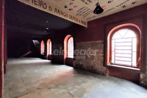 Casa Comercial para alugar com 600m², 1 dormitório no bairro Independência em Porto Alegre - Foto 11