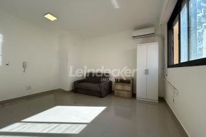 JK para alugar com 30m², 1 dormitório no bairro Centro em Porto Alegre - Foto 2