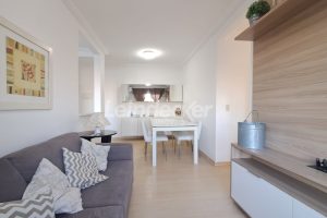 Apartamento para alugar com 72m², 3 dormitórios, 1 vaga no bairro Teresópolis em Porto Alegre - Foto 3