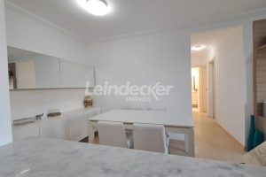 Apartamento para alugar com 72m², 3 dormitórios, 1 vaga no bairro Teresópolis em Porto Alegre - Foto 4