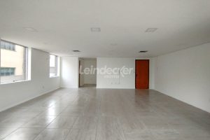 Conjunto para alugar com 63m² no bairro Rio Branco em Porto Alegre - Foto 6