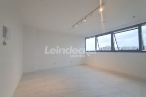 Sala para alugar com 30m² no bairro Jardim Lindóia em Porto Alegre - Foto 2