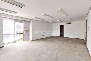 Sala para alugar com 42m², 1 vaga no bairro Floresta em Porto Alegre - Foto 4
