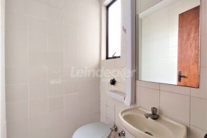 Sala para alugar com 42m², 1 vaga no bairro Floresta em Porto Alegre - Foto 7