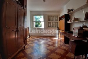 Casa Comercial para alugar com 235m², 4 dormitórios, 2 vagas no bairro Petrópolis em Porto Alegre - Foto 15