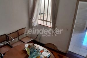 Casa Comercial para alugar com 235m², 4 dormitórios, 2 vagas no bairro Petrópolis em Porto Alegre - Foto 22