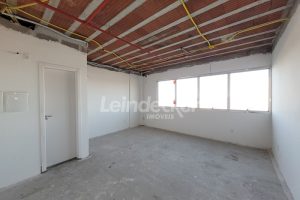 Sala para alugar com 29m², 1 vaga no bairro Passo das Pedras em Gravataí - Foto 1
