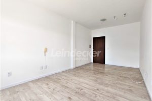 Sala para alugar com 24m² no bairro Passo d'Areia em Porto Alegre - Foto 3