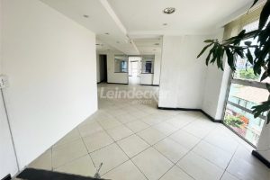 Sala para alugar com 104m² no bairro Floresta em Porto Alegre - Foto 6