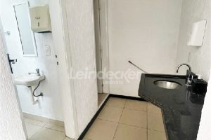 Sala para alugar com 104m² no bairro Floresta em Porto Alegre - Foto 8