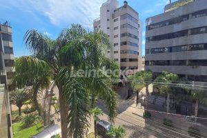 Apartamento para alugar com 124m², 3 dormitórios, 2 vagas no bairro Jardim Planalto em Porto Alegre - Foto 10