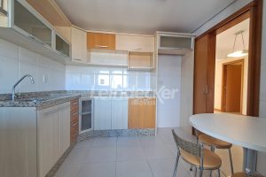 Apartamento para alugar com 124m², 3 dormitórios, 2 vagas no bairro Jardim Planalto em Porto Alegre - Foto 15