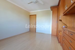 Apartamento para alugar com 124m², 3 dormitórios, 2 vagas no bairro Jardim Planalto em Porto Alegre - Foto 22