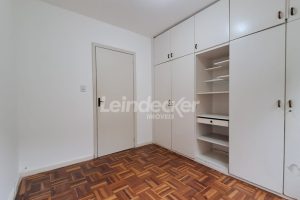 Apartamento para alugar com 75m², 4 dormitórios, 1 vaga no bairro Passo d'Areia em Porto Alegre - Foto 13