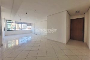 Sala para alugar com 45m², 1 vaga no bairro São Geraldo em Porto Alegre - Foto 1